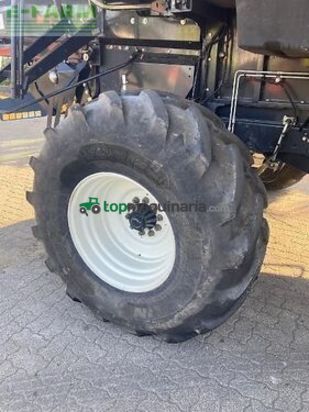 Cosechadora de Cereal - New Holland - ch 7.70