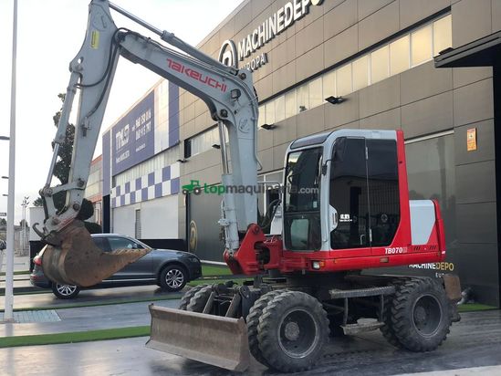 Excavadora TAKEUCHI TB070