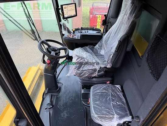 Cosechadora de Cereal - New Holland - ch7.70