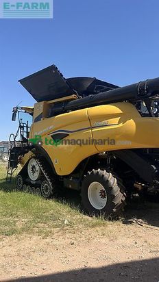Cosechadora de Cereal - New Holland - cr8.90 tracks 14.5