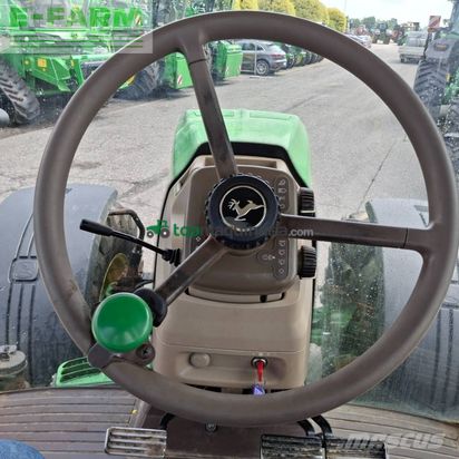 Tractor agrícola - John Deere - 8245 r