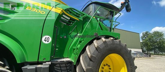 Cosechadora de Cereal - John Deere - 8300