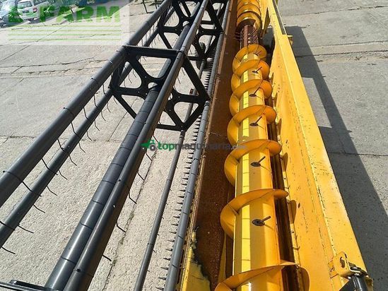 Cosechadora de Cereal - New Holland - cr 9070 elev