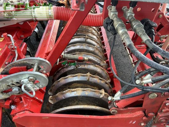 Combinado de siembra - Kverneland - ngh 301 mit i-drill pro