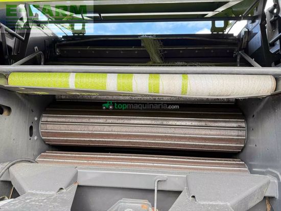 Empacadora gigant - Claas - rollant 520 rf