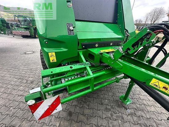 Empacadora gigant - John Deere - v461m