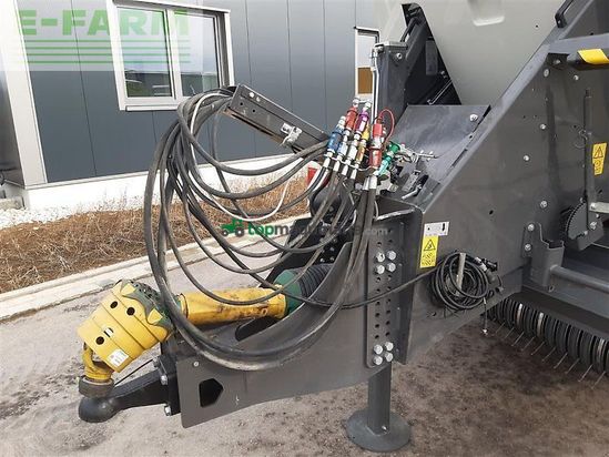 Empacadora gigant - Claas - quadrant 5200 fc evolution