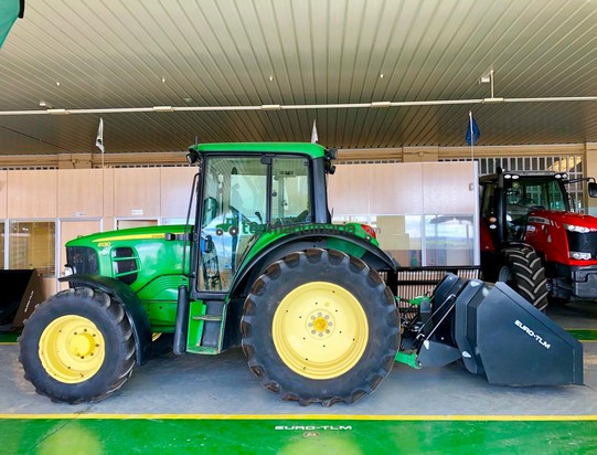 Cazo volteo tripuntal para tractor delantero y trasero