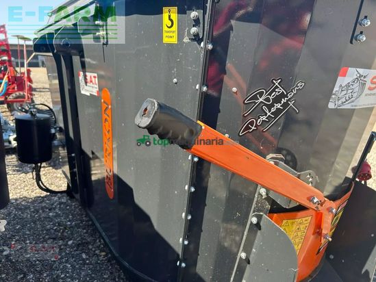 Remolqu esparcidor -  - futtermischer-4,0m³-elektromotor-vorführmaschine