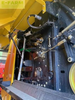 Empacadora gigant - New Holland - br6090