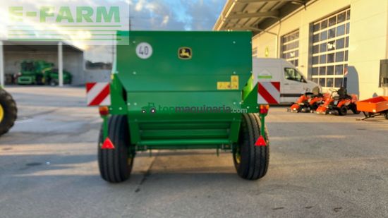 Empacadora gigant - John Deere - F441R HC 25