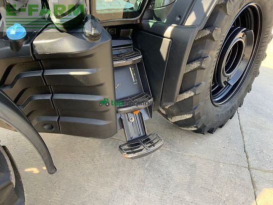 Tractor agrícola - Valtra - t235 versu tractor (st25946)