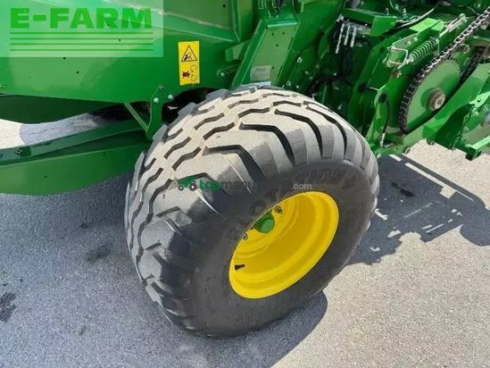 Empacadora gigant - John Deere - v461m