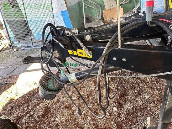 Empacadora gigant - New Holland - br 6090 / roll-bar 125