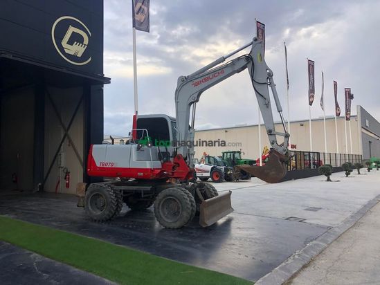 Excavadora TAKEUCHI TB070