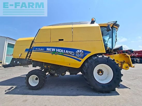 Cosechadora de Cereal - New Holland - tc580 și heder 5.4 m + cărucior