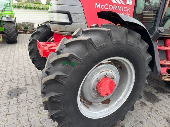 Tractor agrícola - McCormick - mc100