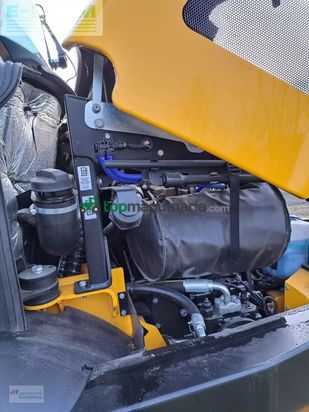 Minicargadora - JCB - 409 agri stufe v