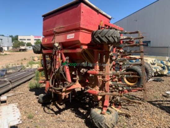 Sembradora KVENERNELAND TS 450