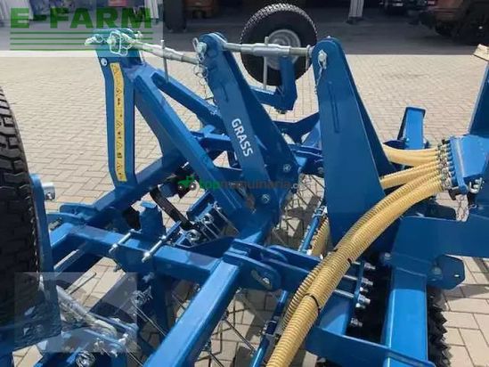 Combinado de siembra -  - wiesenstriegel mit walze alpine edition