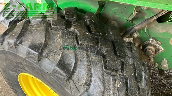 Empacadora gigant - John Deere - V461R