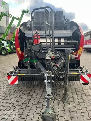 Empacadora gigant - Massey Ferguson - rb4180 v