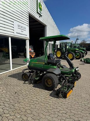 Cosechadora de Cereal - John Deere - 8700 a