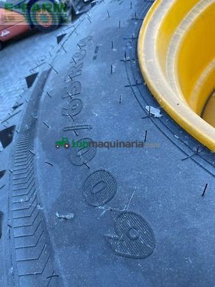 Tractor agrícola - JCB - kompletträder 600/65r34 nokian