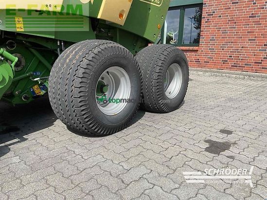 Empacadora gigant - Krone - comprima v 180 xc