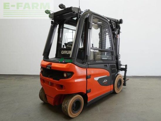 Elevadora - Linde - e 30 ion 1252