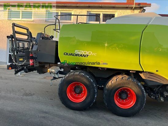 Empacadora gigant - Claas - quadrant 5200 fc