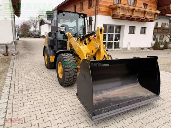 Minicargadora - Caterpillar - 906