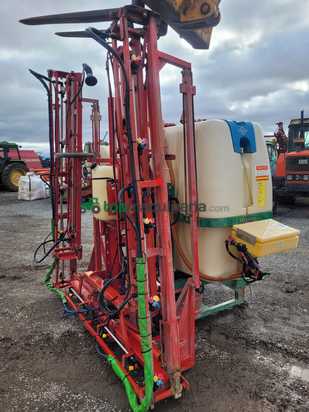 Pulverizador suspendido  hidráulico Mesolpa 1500 L