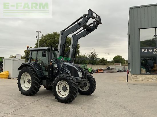 Tractor agrícola - Valtra - n113 hi tech tractor (st23833)
