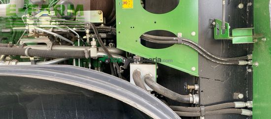 Cosechadora de Cereal - John Deere - 8300