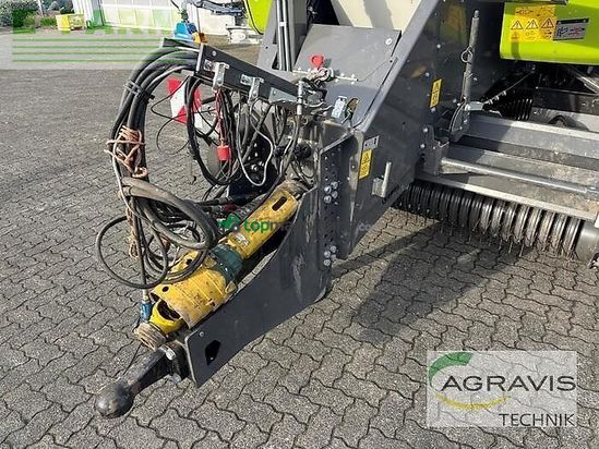 Empacadora gigant - Claas - quadrant 5200 fc tandem