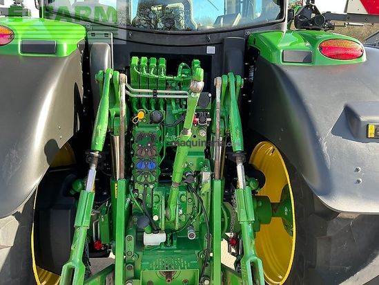 Tractor agrícola - John Deere - 6215r premium edition tractor (st26204)