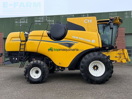 Cosechadora de Cereal - New Holland - ch7.70