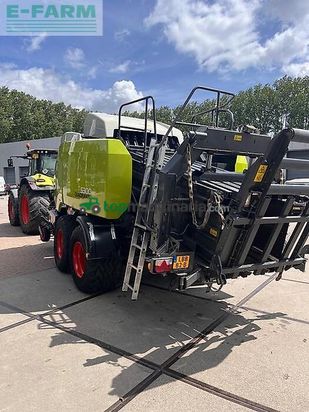 Empacadora gigant - Claas - quadrant 5300 rc