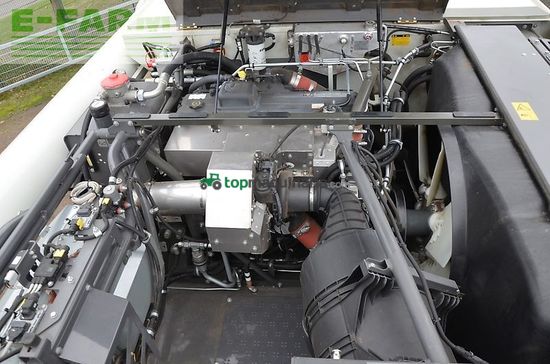 Cosechadora de Cereal - Claas - trion 740 terra trac