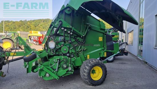 Empacadora gigant - John Deere - v451m