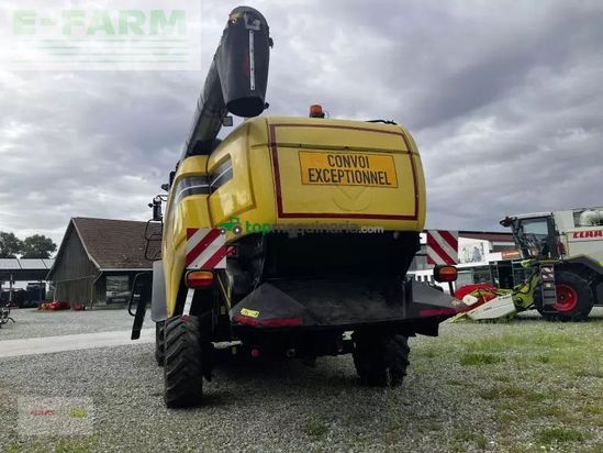 Cosechadora de Cereal - New Holland - cx 880
