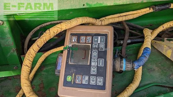 Empacadora gigant - John Deere - 592