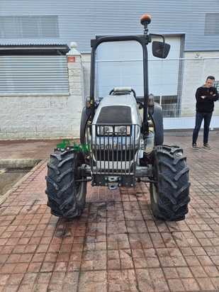 Tractor agrícola Lamborghini R1 55.