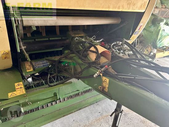 Empacadora gigant - Krone - comprima cf 155 xc