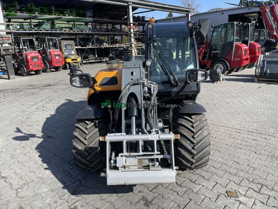 Minicargadora - Giant - tendo 5048 mit weidemann aufnahme