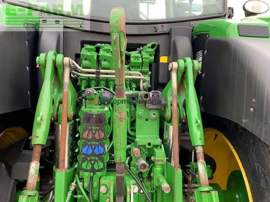 Tractor agrícola - John Deere - 6215r tractor (st23985)