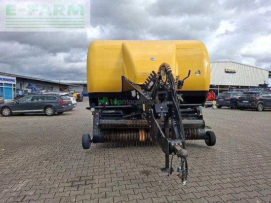 Empacadora gigant - New Holland - bb 9070