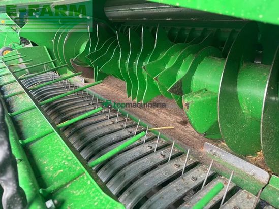 Empacadora gigant - John Deere - v461m