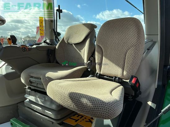 Tractor agrícola - John Deere - 6215r premium edition tractor (st26204)